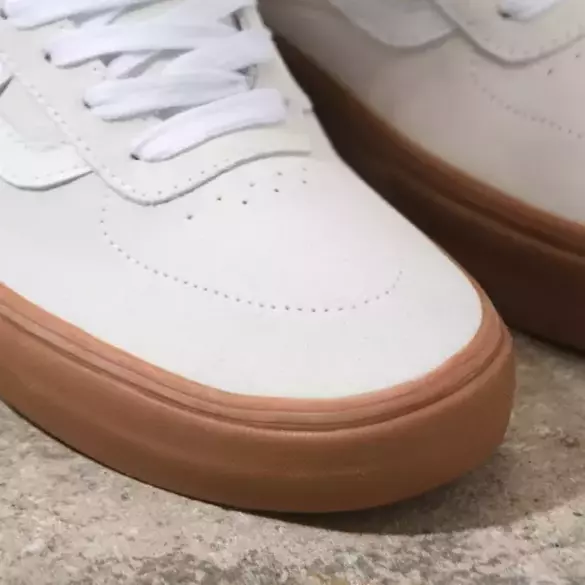 VANS Kyle Walker Pro (blanc de blanc/gum) skate shoes