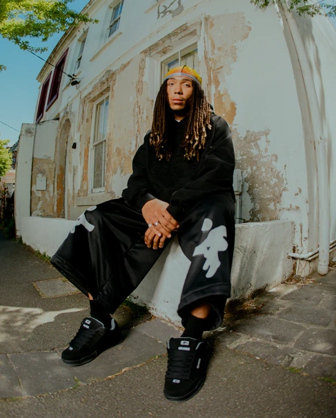 GLOBE Tilt (black/black/tpr) shoes