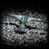 THUNDER Team Pro Franky Villani To Pieces trucks