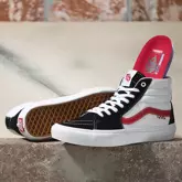 Buty VANS Skate Sk8 Hi (athletic black/red)